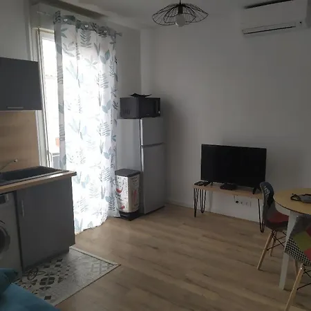 Agreable T2 Au Calme Proche Gare Apartment *